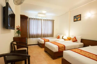 豪华三人间 — Ngoc Minh Hotel